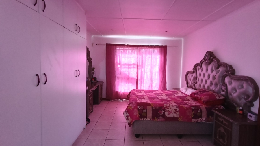 4 Bedroom Property for Sale in Delvillepark Western Cape